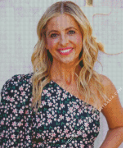 Sarah Gellar Smiling Diamond Painting