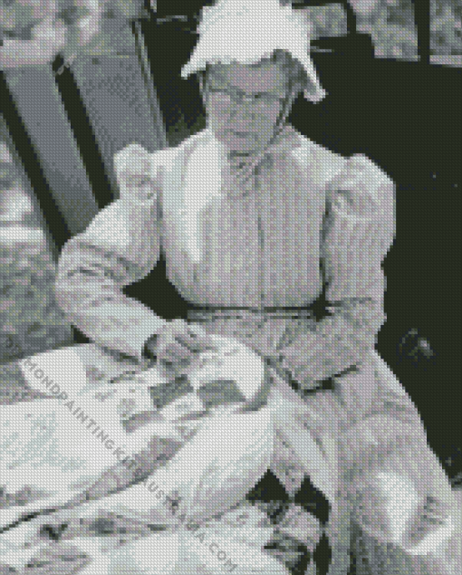 Black And White Woman Quilting Diamond Painting