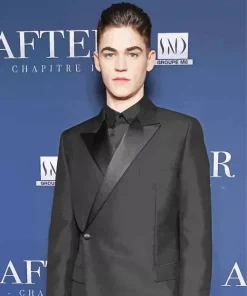 Hero Fiennes Tiffin Diamond Painting